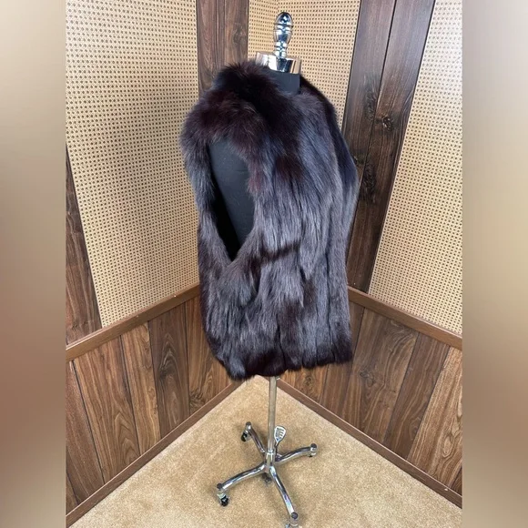 BEAUTIFUL VINTAGE DARK BROWN ALMOST BLACK FOX FUR VEST JACKET COAT LARGE - Picture 3 of 10